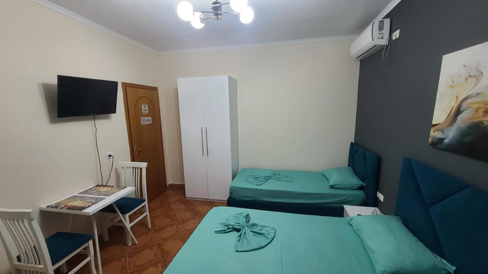 Guest House Tian & Hojz Дуррес Екстер'єр фото
